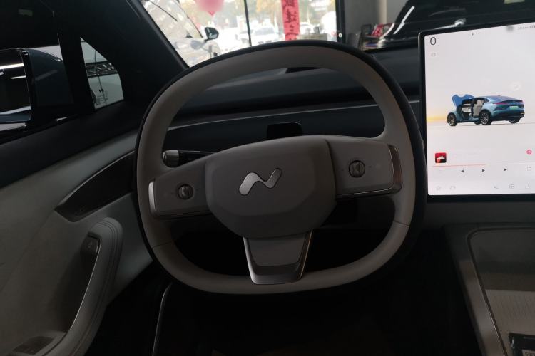 Used ONVO L60 2024 60 kWh All-Wheel Drive
