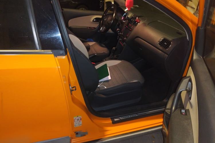 Used Volkswagen Polo 2012 1.6L Cross Polo Automatic Transmission
