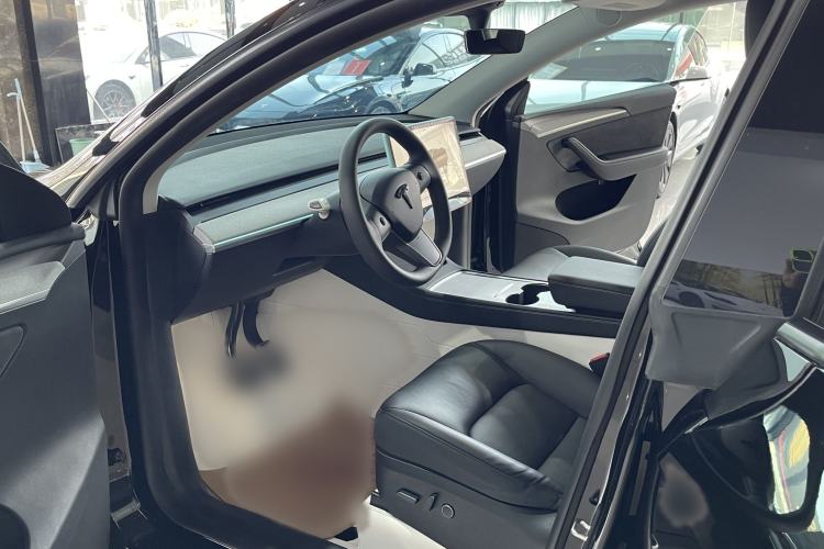 Used Tesla Model Y 2023 Rear-Wheel-Drive Version