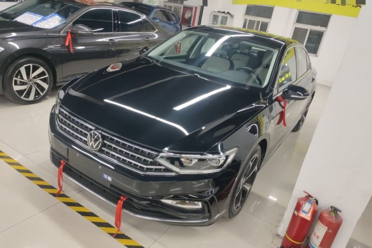 Used Volkswagen Magotan 2023 2 Million Units Commemorative Edition 330TSI DSG Luxury Version