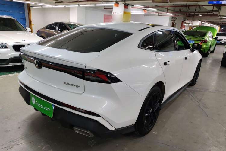 Used Changan UNI-V 2024 1.5T Prestige Edition
