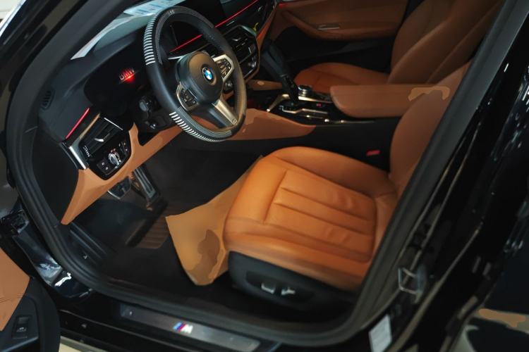 Used BMW 5 Series 2019 530Li Leading Model M Sport Package
