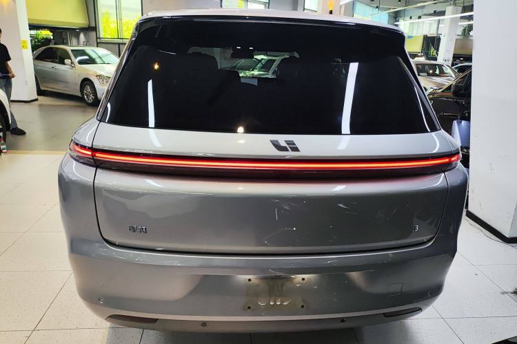 Used Li Auto L8 2023 Pro Model
