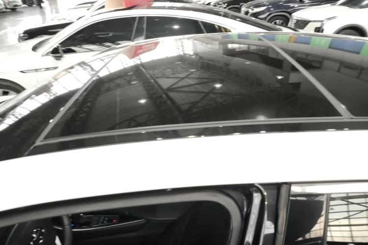 Used Toyota Avalon 2022 Dual-Engine 2.5L XLE Premium Edition
