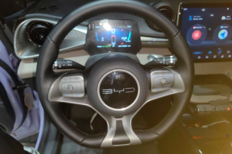 Used BYD Dolphin 2023 420 km Fashion Edition