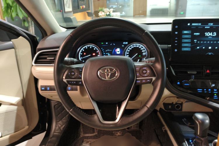 Used Toyota Camry 2021 2.0G Luxury Edition