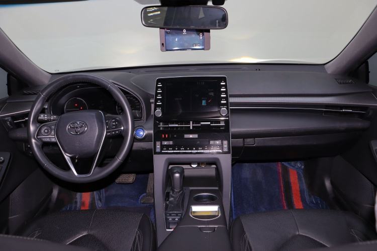 Used Toyota Avalon 2019 Dual-Engine 2.5L XLE Prestige Version China VI Standard
