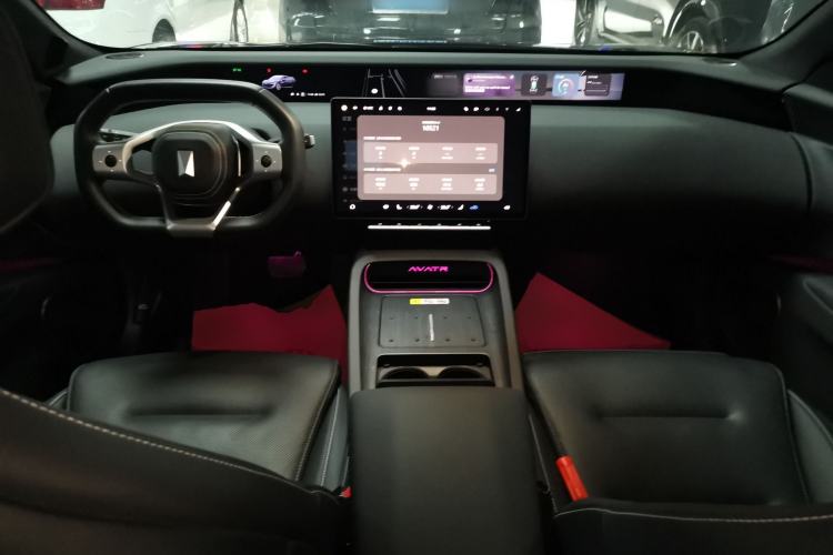 Used  12 2025 Ultra Extended-Range Edition