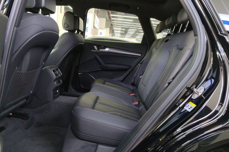 Used Audi Q5L 2023 40T Luxury Dynamic Model
