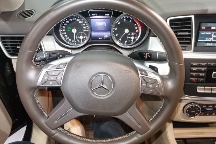 Used Mercedes-Benz M-Class 2015 ML 320 4MATIC