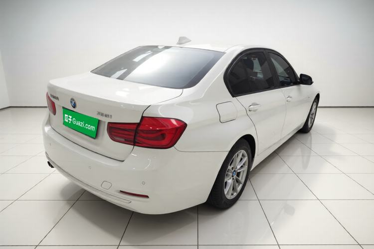 TDK.VehicleDetails.img