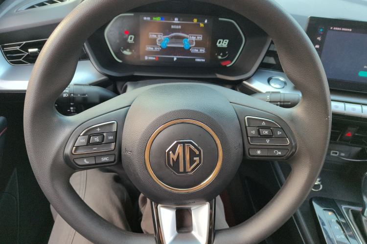 Used MG 5 2023 180 DVVT CVT Luxury Edition
