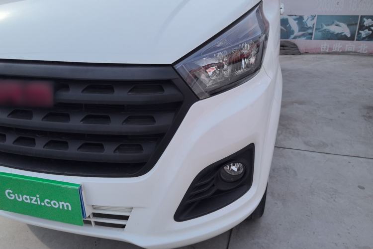 Used Jinbei Gold Hiace M Classic 2022 1.5L Travel Lion Passenger Van 7 Seats
