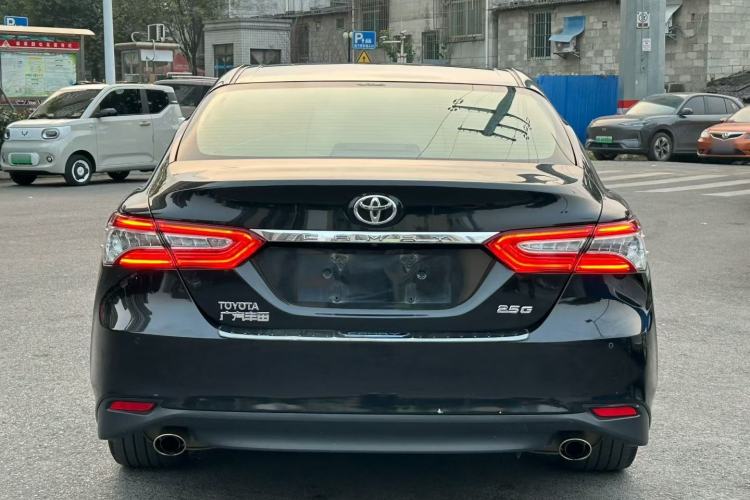 Used Toyota Camry 2018 2.0G Luxury Edition
