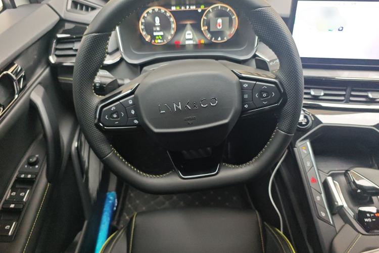 Used Lynk & Co 06 2023 Remix 1.5T Dynamic Halo
