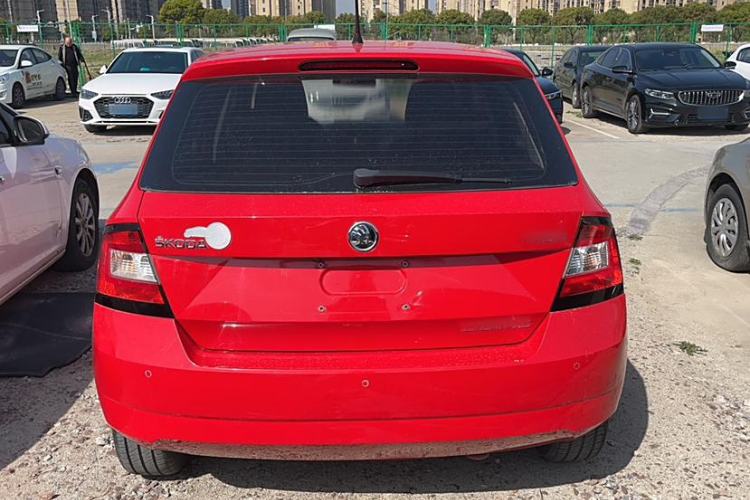 Used Skoda Fabia 2017 1.4L Automatic Car Enjoy Edition
