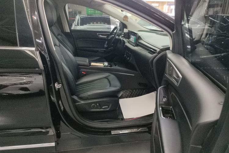 Used Ford Edge 2021 PLUS EcoBoost 245 Two-Wheel-Drive Titanium 7-Seater
