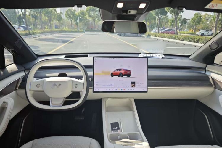 Used ONVO L60 2024 60 kWh Rear-Drive Version
