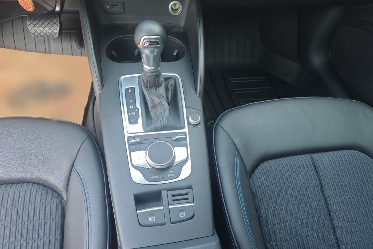 Used Audi A3 2020 Sportback 35 TFSI Fashion Edition China VI Emission Standard
