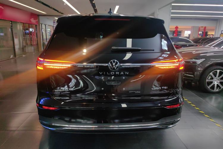 Used Volkswagen Viloran 2024 380TSI Premium Edition
