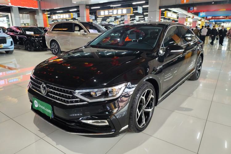 Used Volkswagen Magotan 2023 2 Million Units Limited Edition 330TSI DSG Leading Version