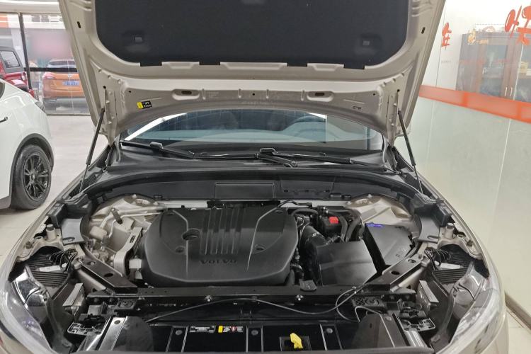 Used Volvo XC60 2025 B5 Four-Wheel Drive Smart & Advanced Luxury Edition
