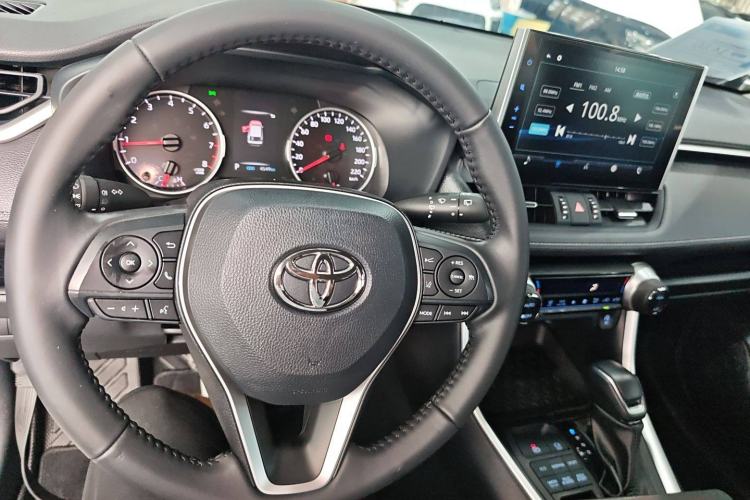 Used Toyota Wildlander 2022 2.0L CVT 4x4 Luxury PLUS Edition
