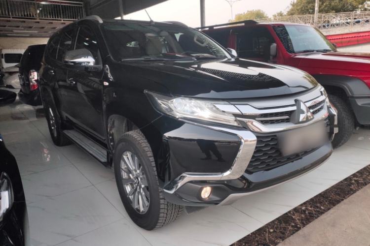 Used Mitsubishi Pajero 2018 V93 3.0L 5-Door GLS Genuine Leather Version – Middle East
