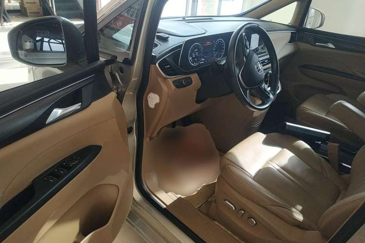 Used Buick GL8 2021 ES Land Cruiser 653T Luxury Edition
