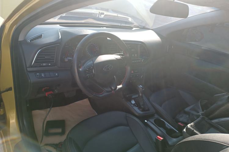 Used Hyundai Elantra 2016 1.4T Dual-Clutch Xuan Dong · Dynamic Version
