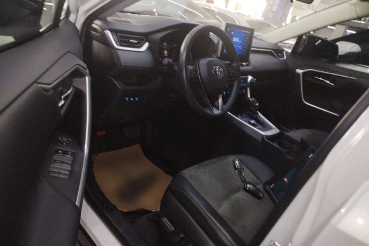 Used Toyota RAV4 2022 2.0L CVT Four-Wheel Drive Premium Edition
