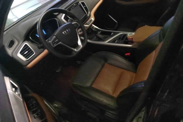 Used Geely Auto Vision X6 2019 1.4T CVT 4G Connected Luxury Version China VI Standard
