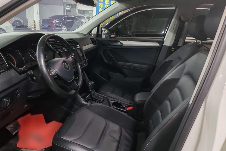 Used Volkswagen Tiguan L 2017 330TSI Automatic Two-Wheel Drive Luxury Edition
