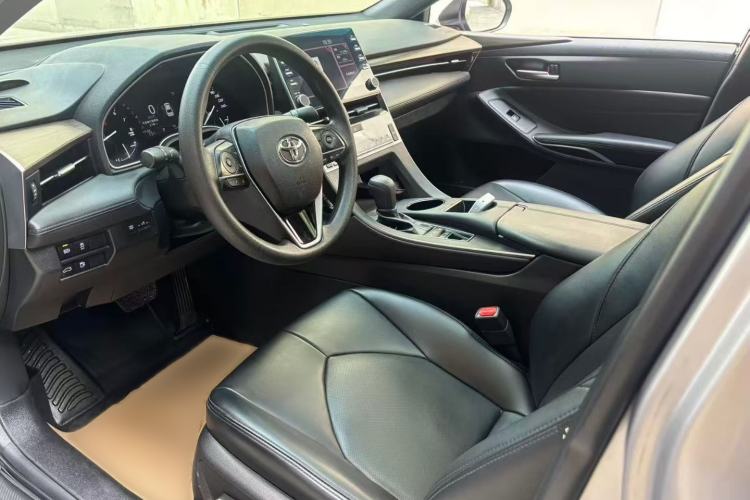 Used Toyota Avalon 2019 2.5L Ambition Version China VI Standard
