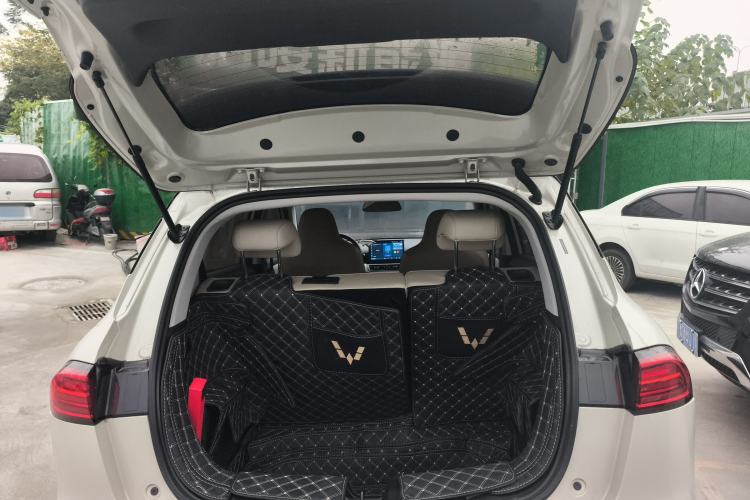 Used Wuling Bingo PLUS 2024 330 km Range Five-Seater Version
