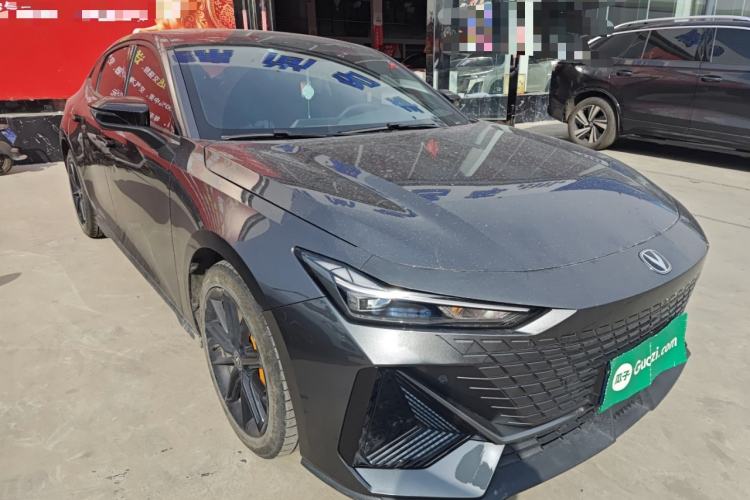 Used Changan UNI-V 2022 1.5T Prestige Version
