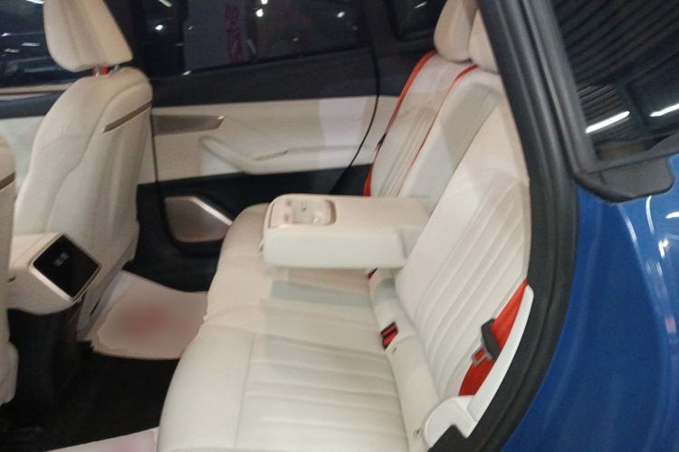 Used ONVO L60 2024 60 kWh All-Wheel Drive