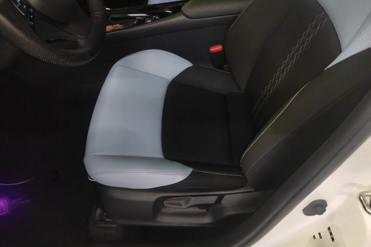 Used Toyota IZOA 2020 2.0L Yi Xiang CARE
