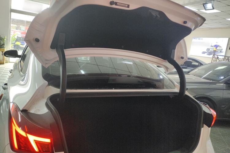 Used Changan Eado 2022 PLUS Blue Whale NE 1.4T GDI DCT Prestige Edition
