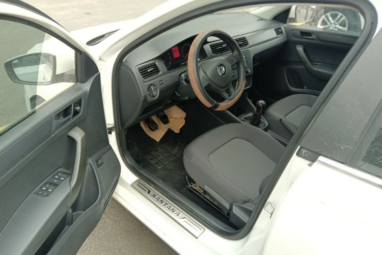 Used Volkswagen Santana 2016 1.6L Manual Fashion Edition