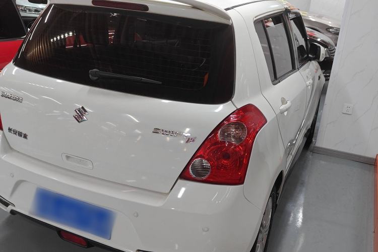 Used Suzuki Swift 2013 1.5L Automatic Standard Edition

