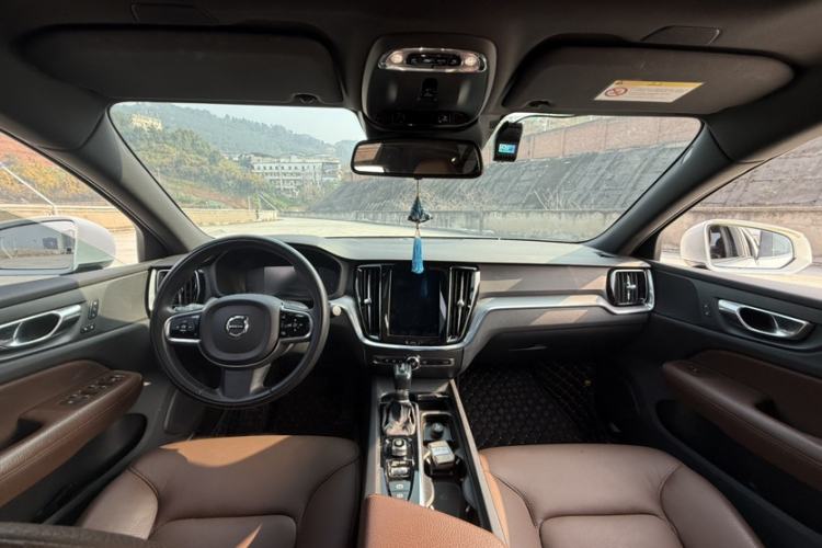 Used Volvo S60 2020 T4 Zhiyi Luxury Edition