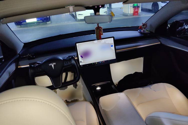 Used Tesla Model Y 2023 Long-Range All-Wheel-Drive Version