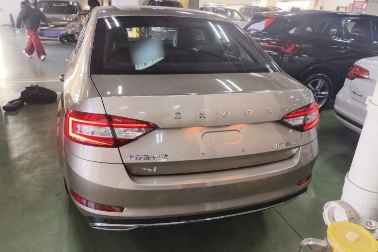 Used Skoda Octavia 2019 1.5L Automatic SmartDrive Comfort Edition China VI Standard