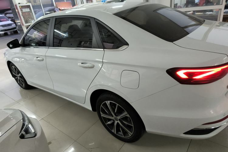 Used Geely Auto Emgrand 2022 4th Generation 1.5L CVT Flagship Model
