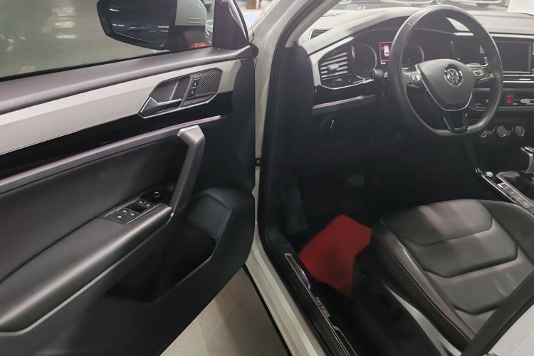 Used Volkswagen Tayron 2019 330TSI Two-Wheel Drive Luxury Model China VI Standard