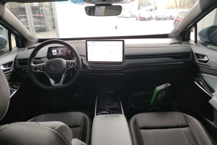 Used Volkswagen ID.4 X 2025 Smart Version Pure & Intelligent Enjoyment Edition
