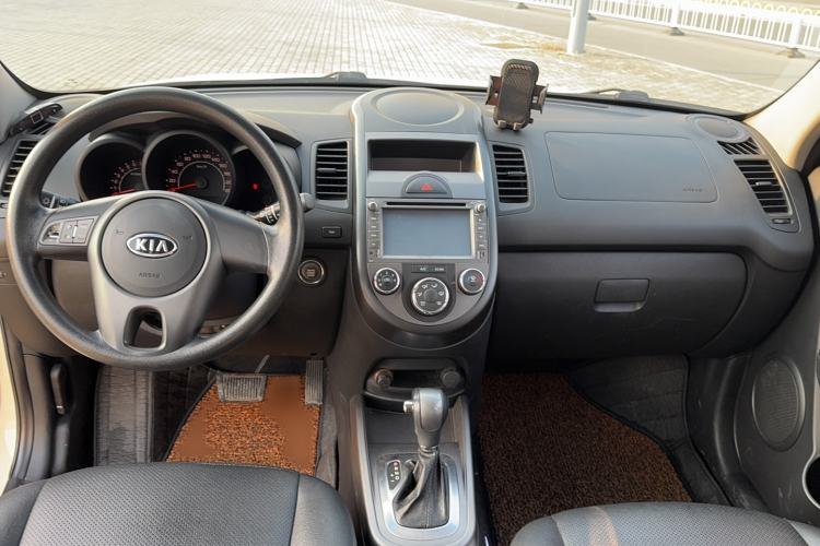 Used Kia Soul 2013 1.6L AT GL
