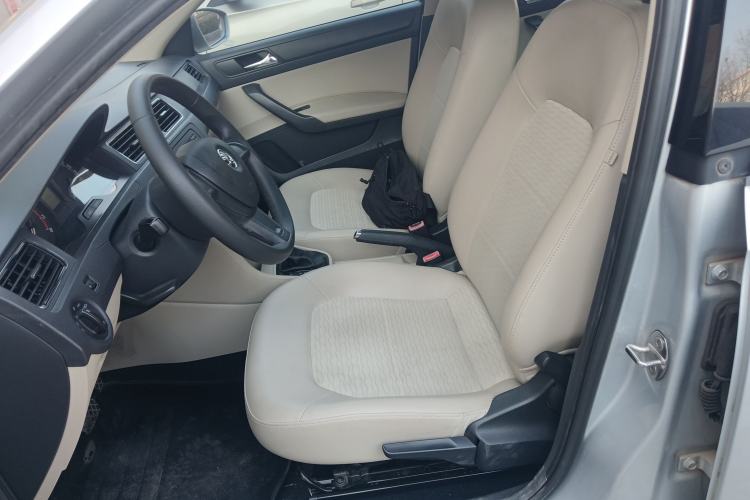 Used Skoda Rapid 2015 1.6L Automatic Smart Selection Model