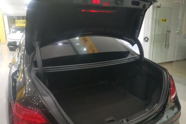 Used Mercedes-Benz E-Class 2019 Restyled E 300 L Sporty and Stylish Edition
